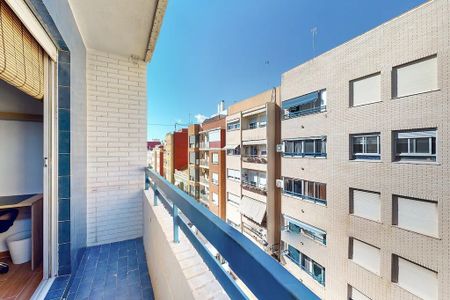 Carrer dEscalante, Valencia, Valencian Community 46011 - Photo 4