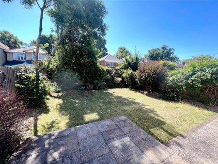 3 bedroom detached house to rent - Photo 3