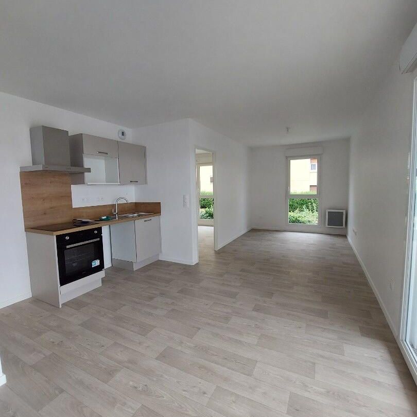 location Appartement T2 DE 48.14m² À PETIT COURONNE - Photo 1