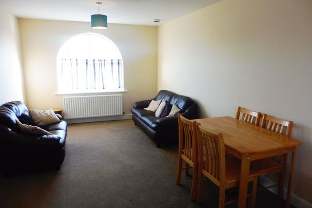 Victoria Road East, LEICESTER - Photo 1