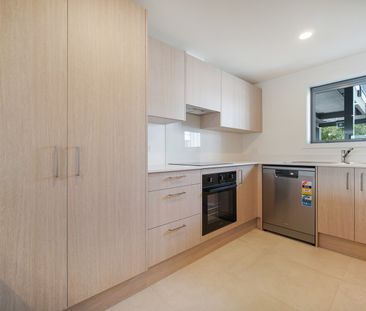 Morning Star Place Two Bedroom Two Bathroom Newly Renovated - Photo 5