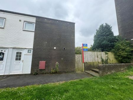 5 bedroom semi-detached house to rent - Photo 4