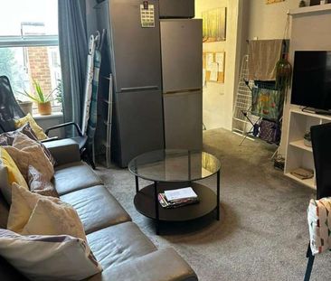 Springfield Road, Guildford, Surrey, GU1 - Photo 2