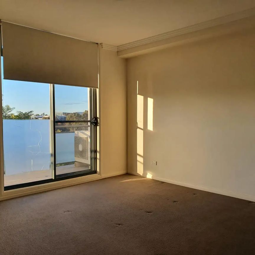 “16/12 PARKSIDE CRES, CAMPBELLTOWN” - Photo 1