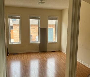 For Lease - 16 saint dennis Road, Brampton, Ontario - Photo 6