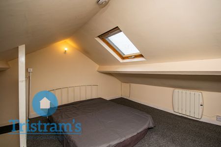 2 bed Flat for Rent - Photo 4