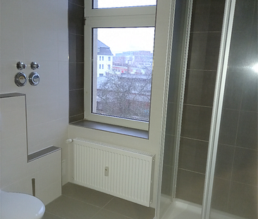 Tolle 3-Zi. Whg mit modernem Tageslichtbad, Laminat und AR - Photo 3