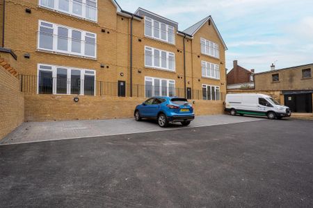 2 bedroom apartment to rent - Photo 4