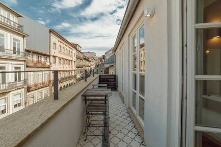 Rua de 31 de Janeiro, Porto, Porto District 4000-433 - Photo 2