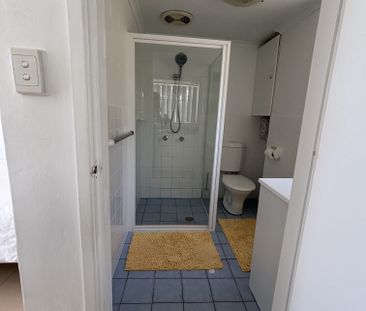 Fully Furnished Studio Near Bombo Beach - Photo 5