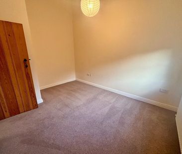 Winsford, Darnhall - Photo 5