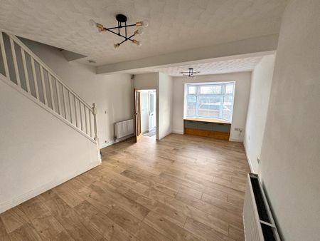 2 bedroom terraced house to rent - Photo 2