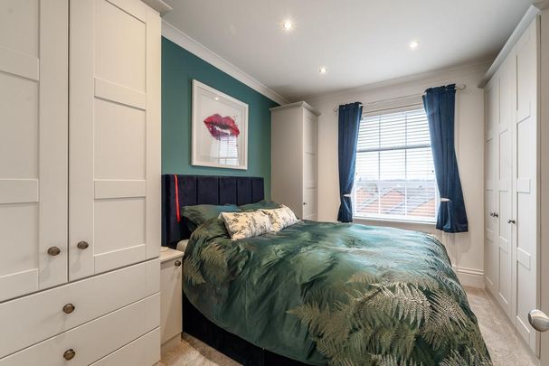 2 bedroom penthouse to rent - Photo 1