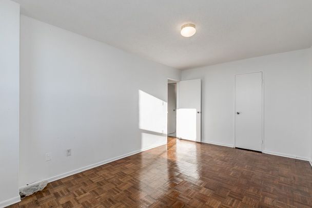 For Lease - 5 Shady Golfway Unit# 1215, Toronto, Ontario - Photo 1