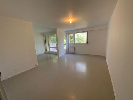 Location Appartement 2 pièces 70m² - Photo 2