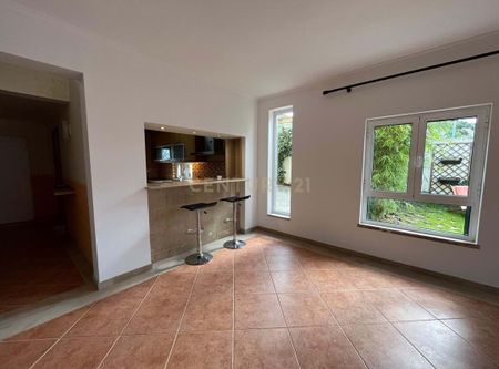 Tornada e Salir do Porto, Leiria District - Photo 2