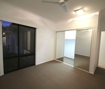 1 Sandalwood Close, 4156, Mackenzie Qld - Photo 2