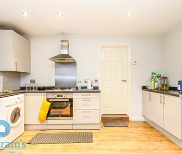 2 bed Ground Floor Flat for Rent - Photo 6