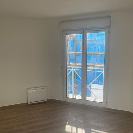 Location Appartement 2 pièces 44m² NICE 06000 - Photo 3