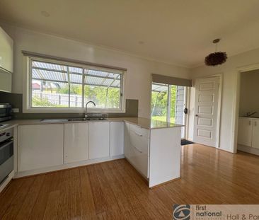 Beautifully Presented Home in a Quiet Court Location - Photo 1