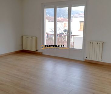 Location Appartement 4 pièces 71m² TAIN L HERMITAGE 26600 - Photo 2