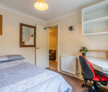 10 Abbotsford Road - Photo 4