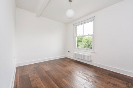 4 bedroom terraced house to rent - Photo 2