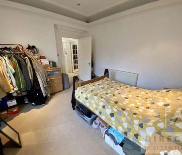 Downs Avenue, Epsom, KT18 - Photo 3