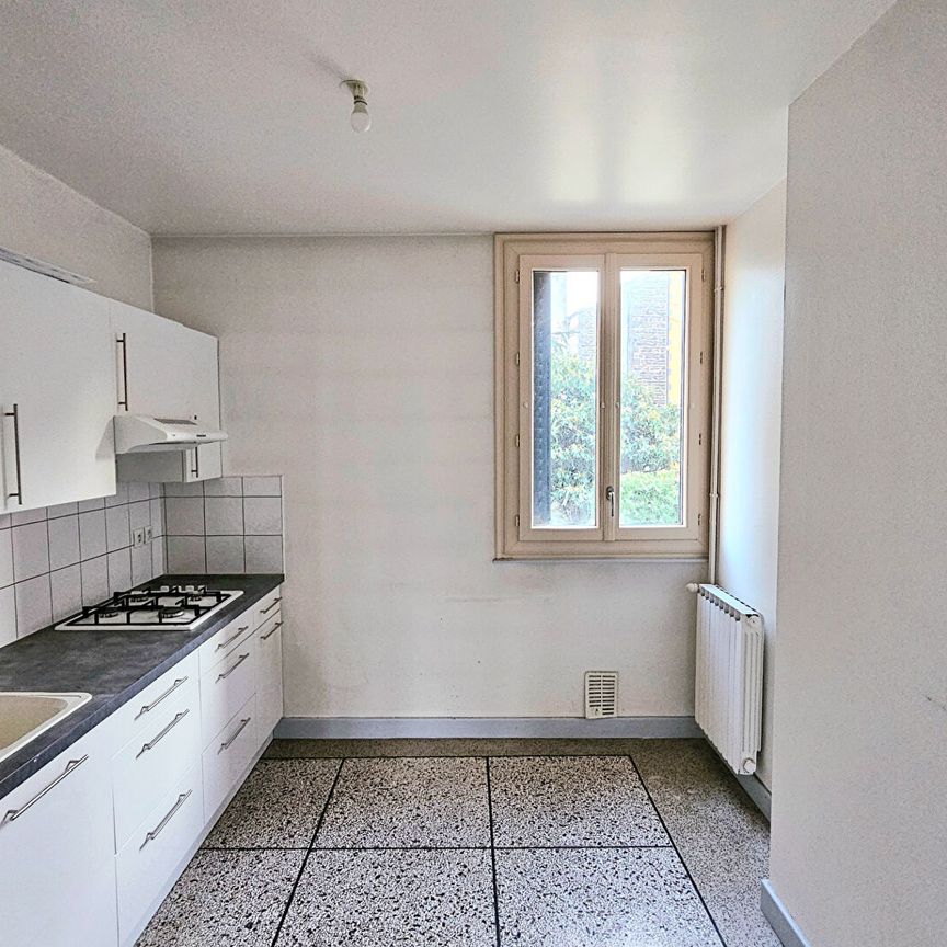 Location Appartement 2 pièces 43m² AUBIERE 63170 - Photo 1