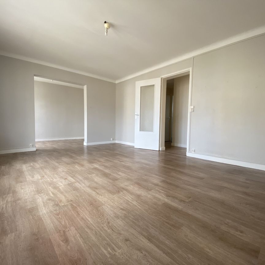 Location Appartement 3 pièces 80m² SAUMUR 49400 - Photo 1