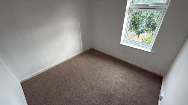 3 bedroom end of terrace house to rent - Photo 1