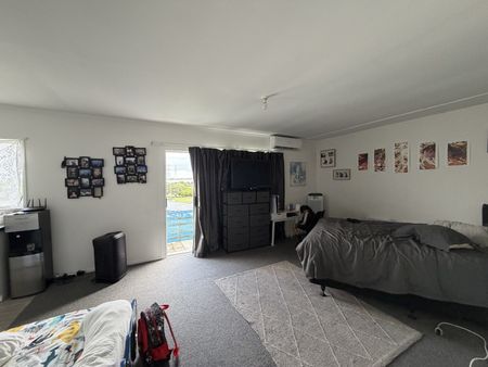 2-Bedroom unit for Rent in Onehunga - Photo 3