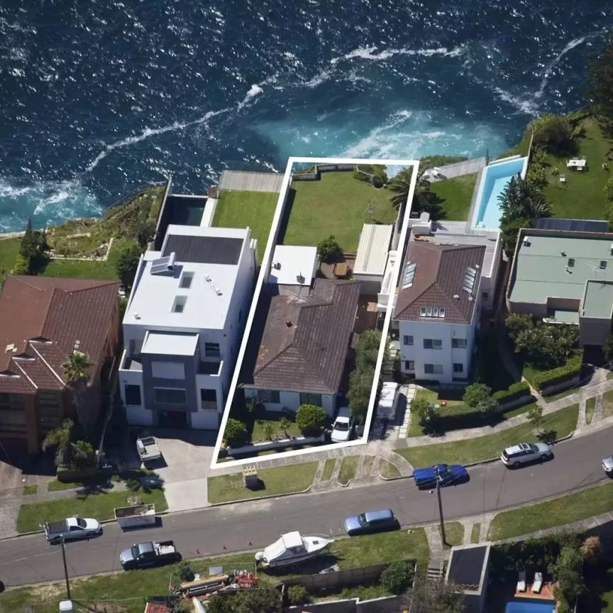 Newly Renovated Oceanfront Residence with Panoramic Coastal Views - Photo 1