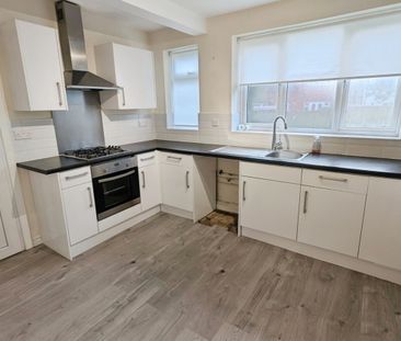 4 bedroom House To Let - Photo 6