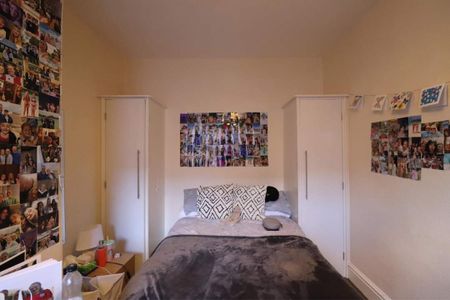 5 Bed - 8 Blandford Gardens, Hyde Park, Leeds - LS2 9AL - Student - Photo 4