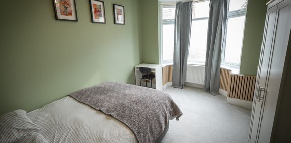 4x Double Rooms, near RHS and City Centre. - Photo 2