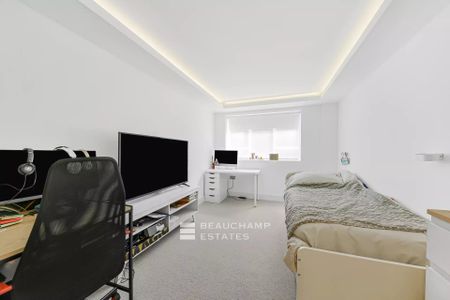 A recently refurbished apartment on a quiet Marylebone mews. - Photo 5