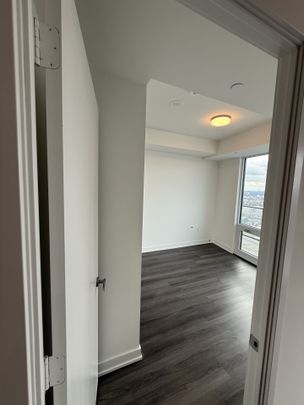 For Lease - 448 BURNHAMTHORPE Road Unit# 1612, Mississauga, Ontario - Photo 1