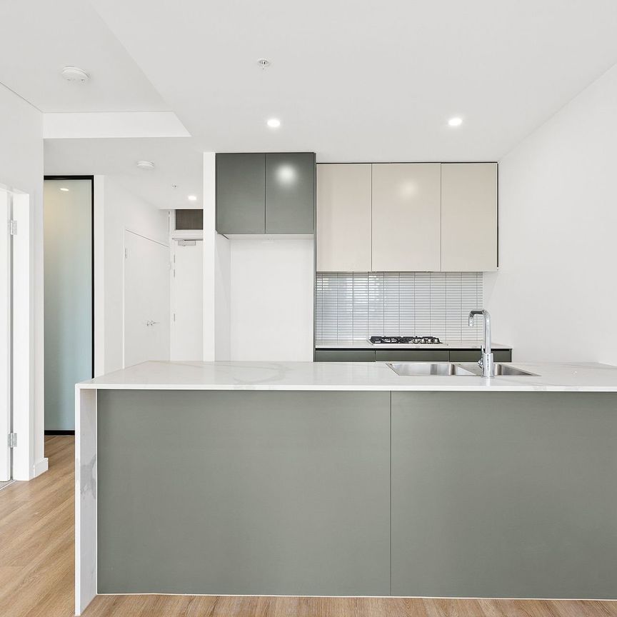 Unit 702/35 Kenny Street - Photo 1