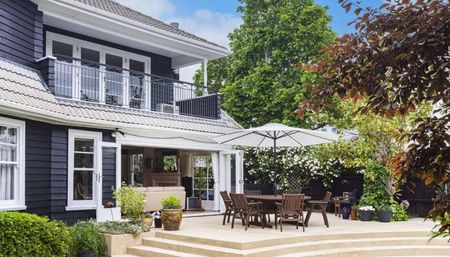 Your private oasis in the heart of it all - Photo 2