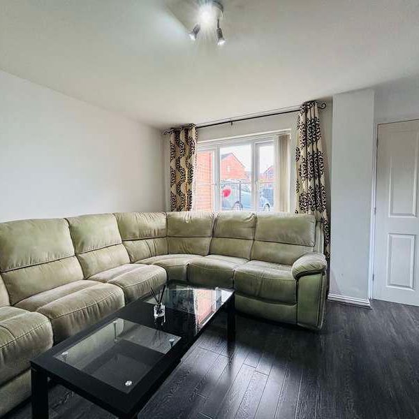 Everside Drive, M8 - Photo 1