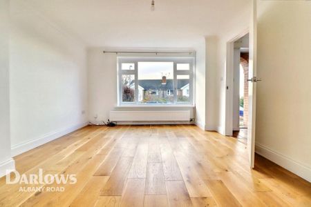 3 bedroom semi-detached house to rent - Photo 3