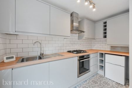 South Street, Epsom - Photo 2