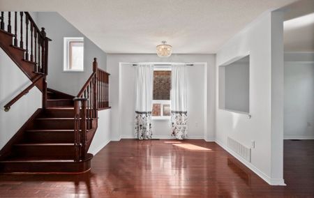 For Lease - 91 Oceanpearl Crescent, Whitby, Ontario - Photo 3