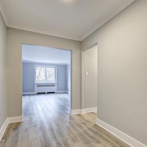 Beautiful Sunny 5 1/2 - 5000 Clanranald Avenue, Montréal - Photo 2