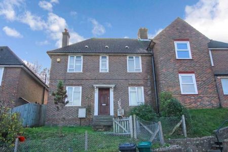 5 bedroom end of terrace house to rent - Photo 2