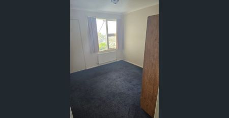 Water views and cosy living - Photo 4