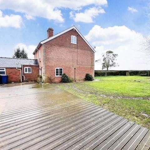 Queach Farm Cottages, Great Barton, Bury St Edmunds, IP31 - Photo 1