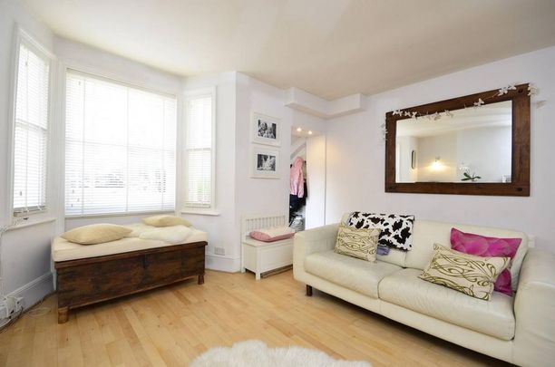 2 bedroom flat to rent - Photo 1