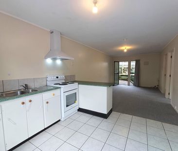 Great Location and Handy to Henderson Mall - Photo 6